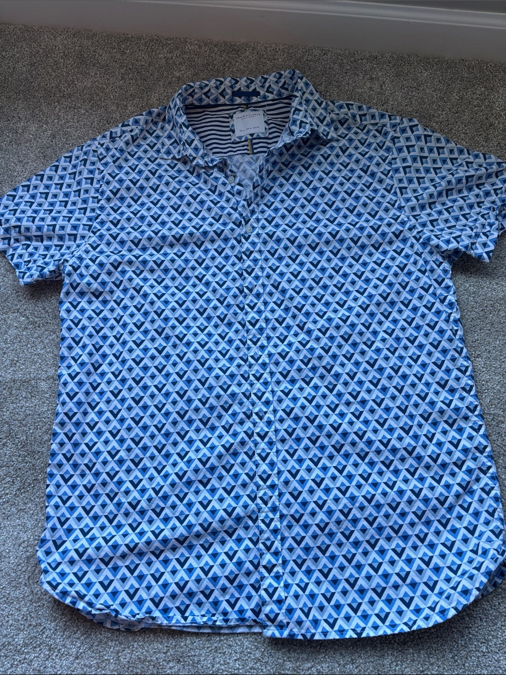 Men's Blue Geometric Short-Sleeve Button-Down Shirt
